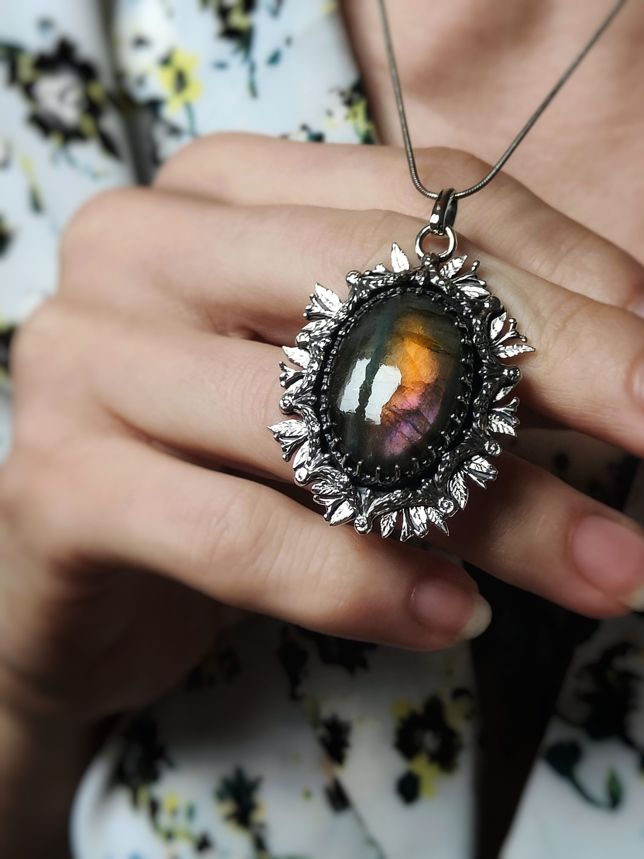 Collier Labradorite • Lueurs de printemps – Image 4