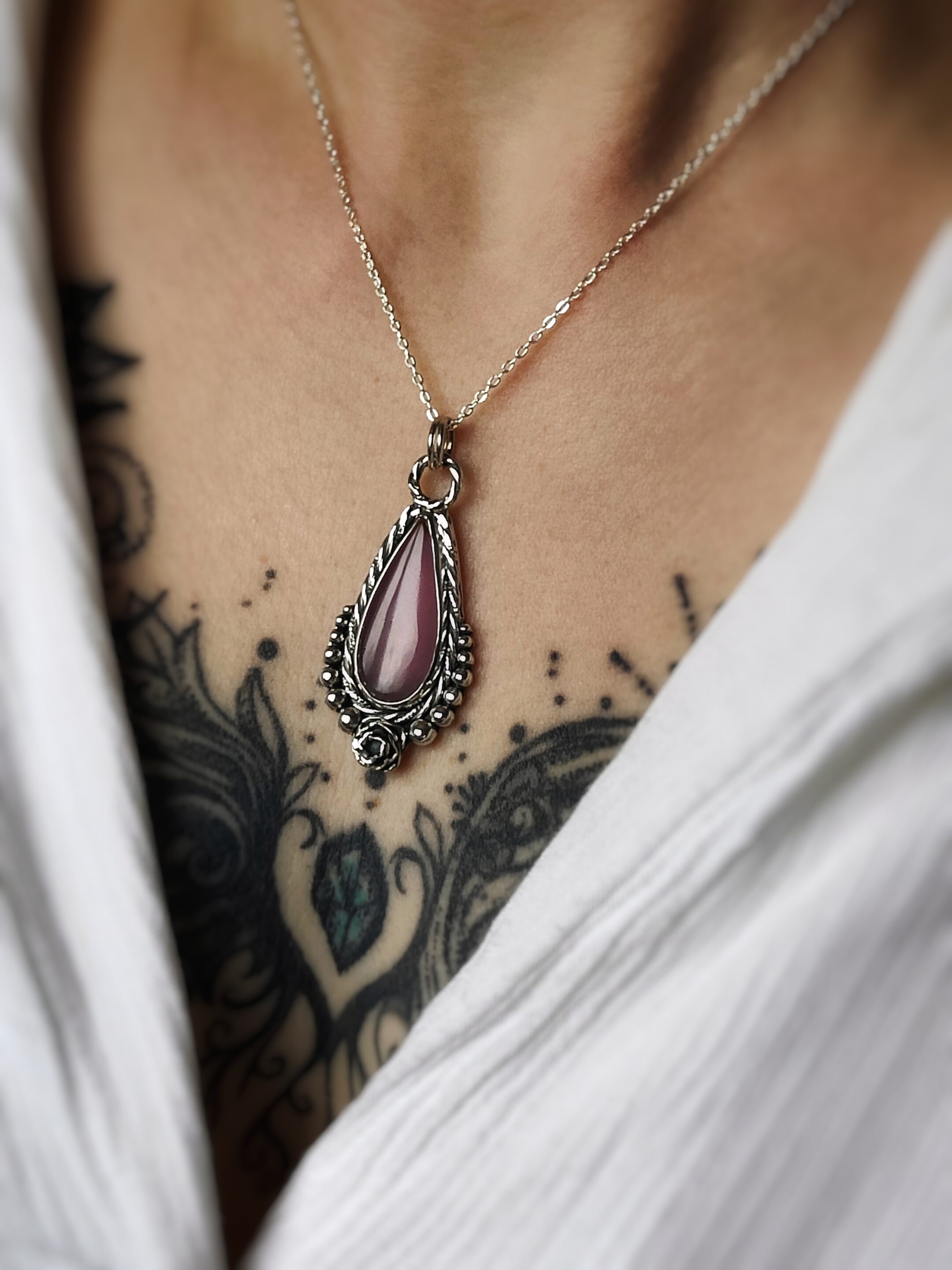 Collier Calcédoine violette – Image 3