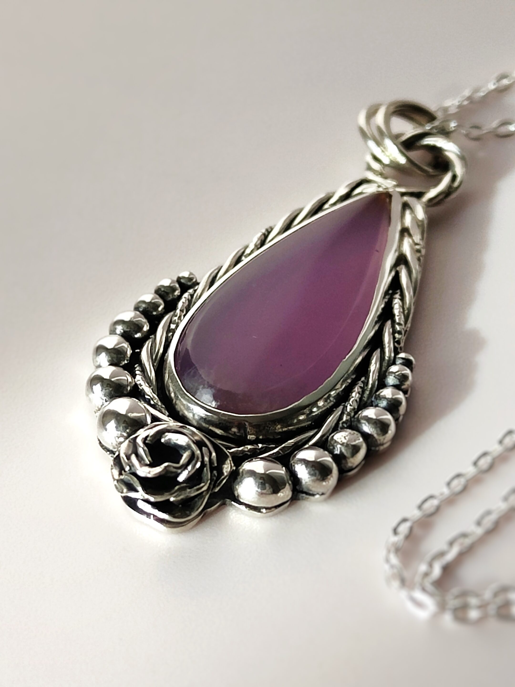 Collier Calcédoine violette – Image 4