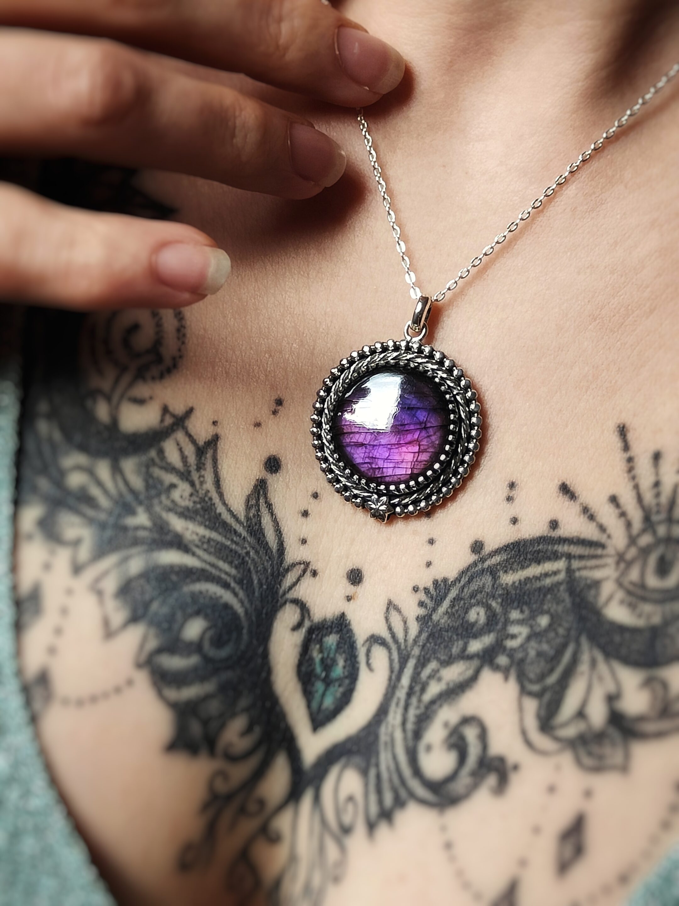 Collier Labradorite violette – Image 4