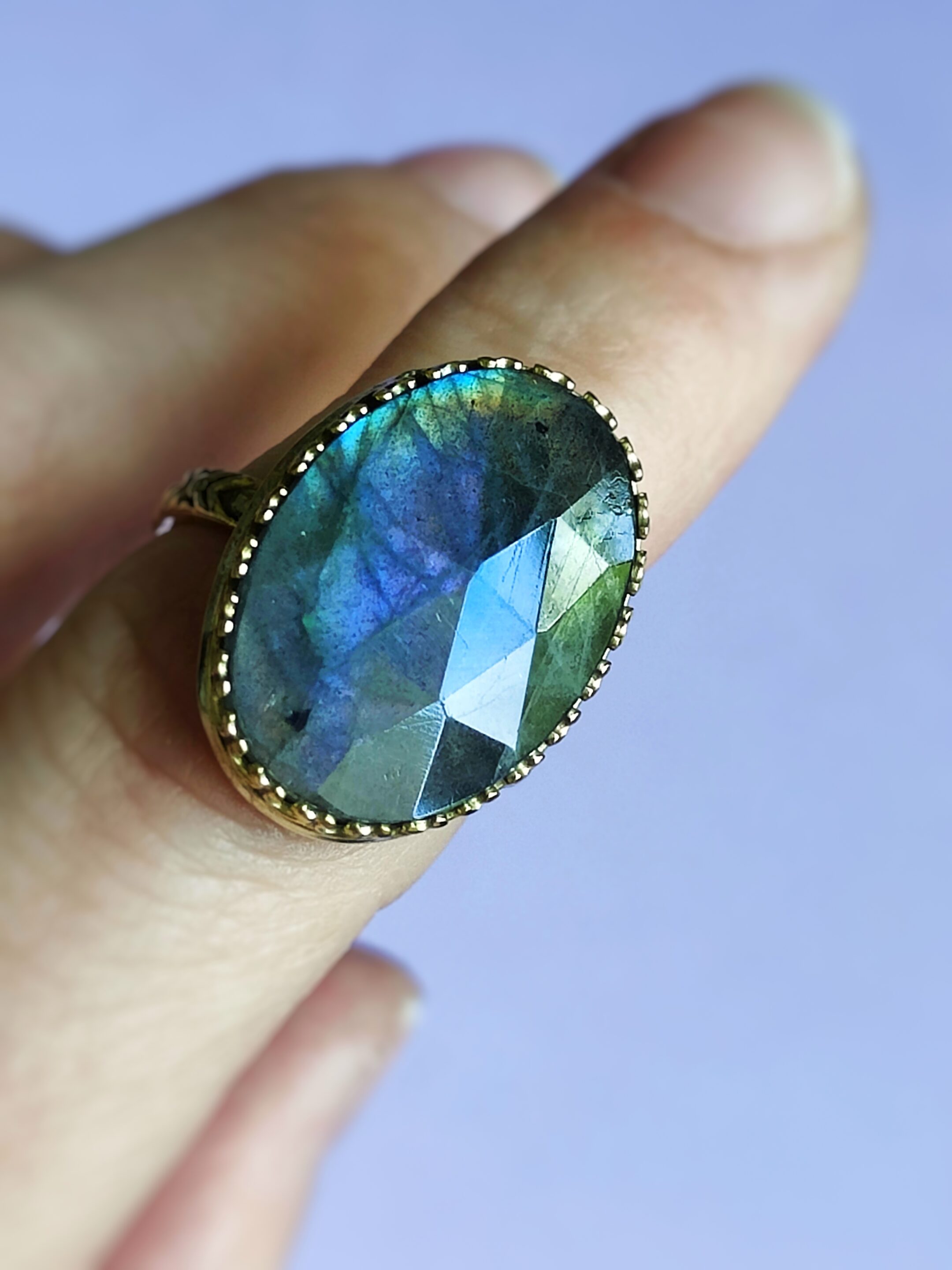 Bague Labradorite facettée • T 53 – Image 8