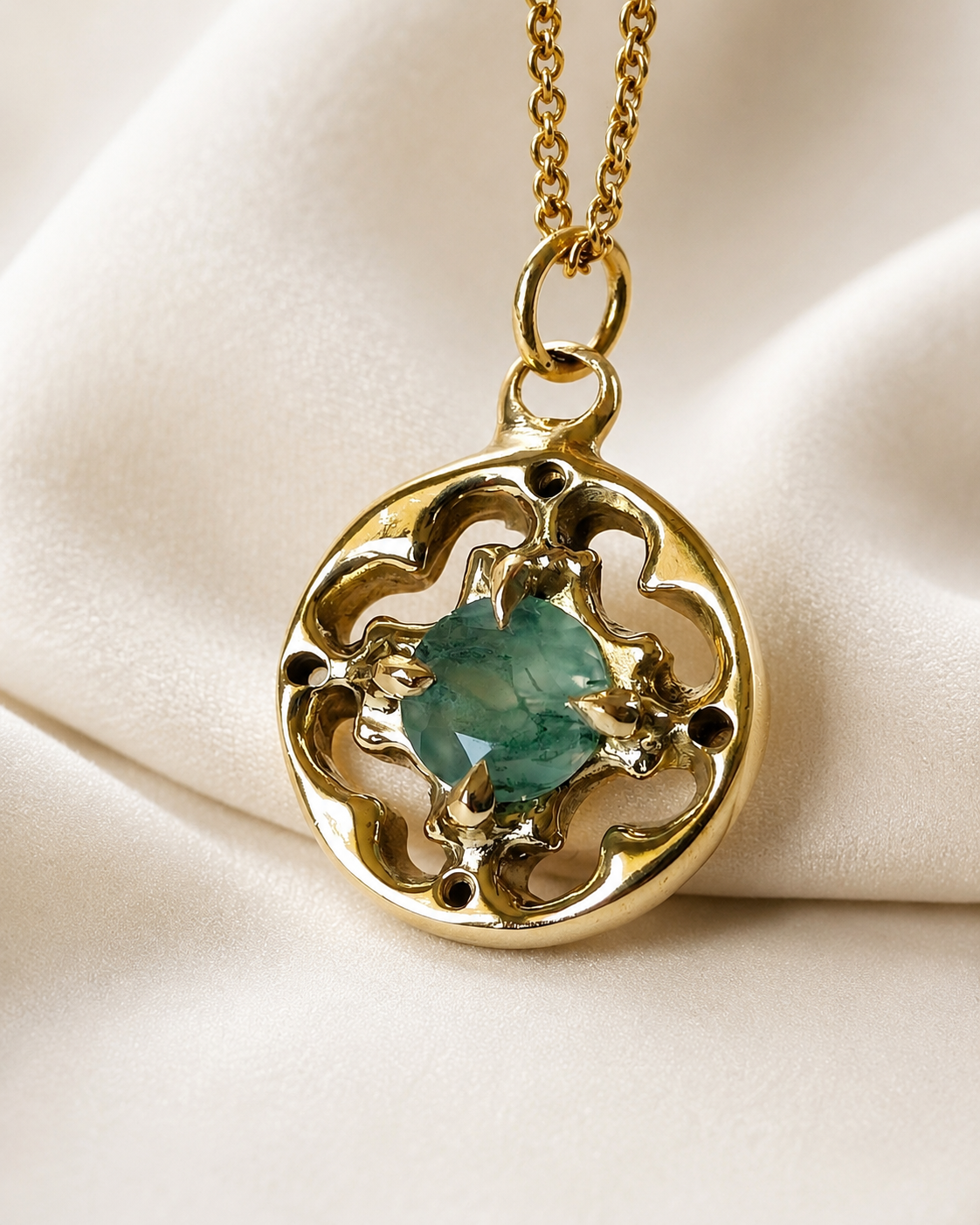 Collier femme plaqué or avec pierre naturelle Agate mousse les merveilles de polly