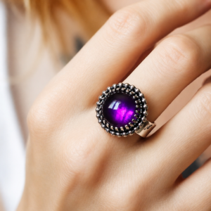 Bague femme en argent massif avec pierre Améthyste ronde, anneau large avec marguerite les merveilles de polly