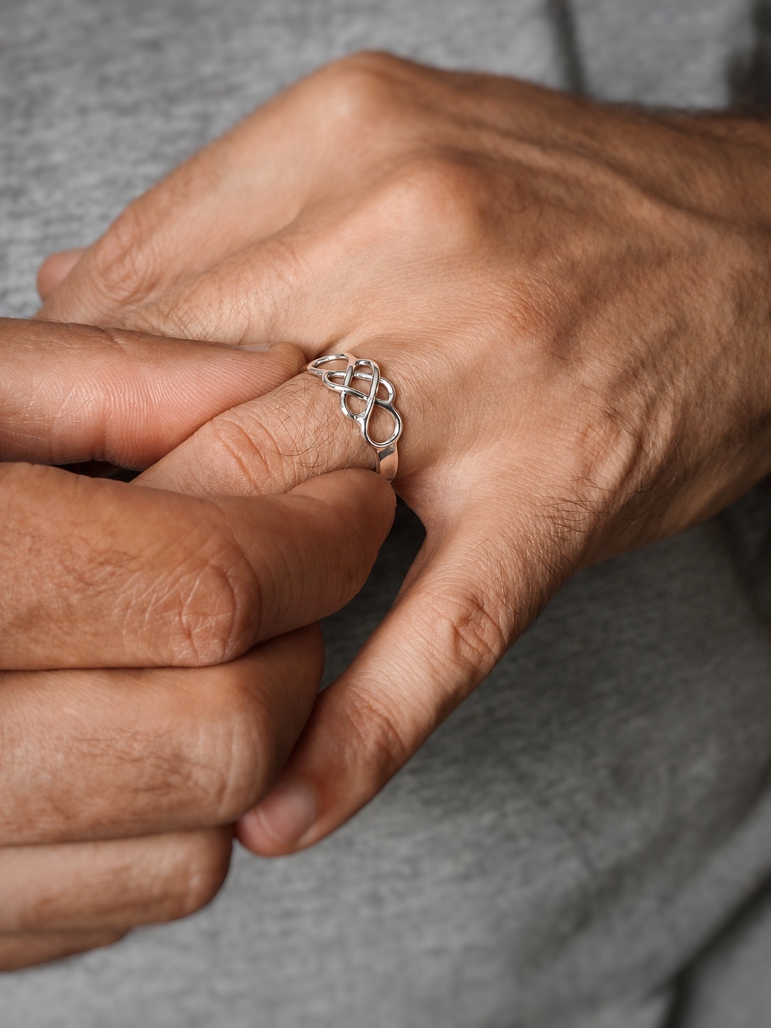 Bague Promesse homme en argent massif motifs entrelacés les merveilles de polly