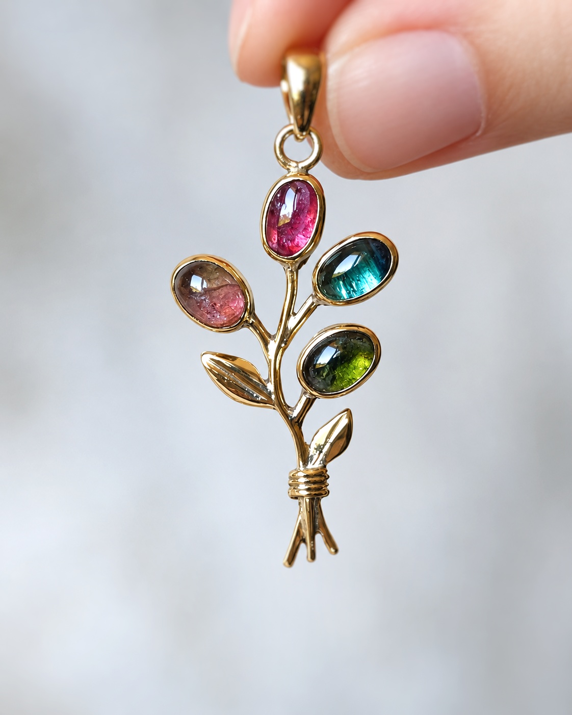 Pendentif femme bouquet de fleur avec pierre Tourmaline multicolore les merveilles de polly