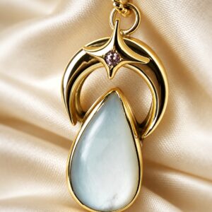 Pendentif femme plaqué or avec lune, étoile et pierre de lune blanche les merveilles de polly